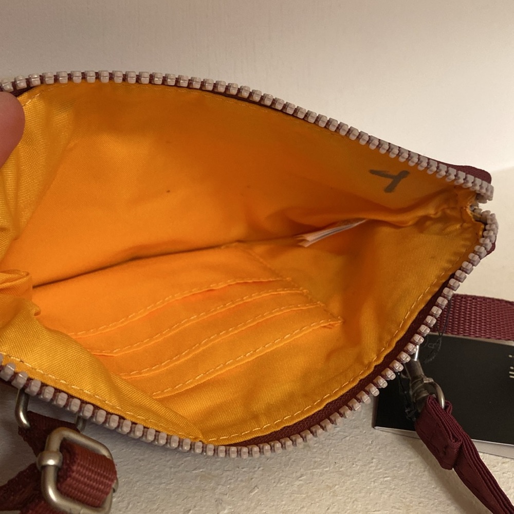 Baggallini Path Crossbody Purse - Picture 4 of 7